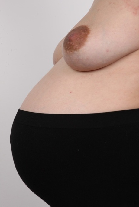 brune aux gros seins chaud de haute qualité des photos