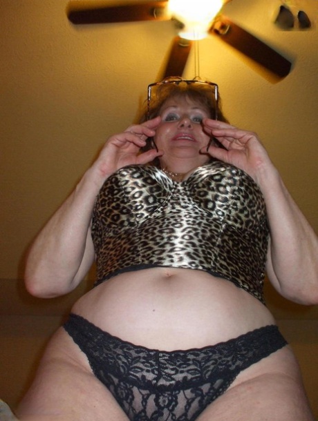gode ceinture asiatique exclusif des photos