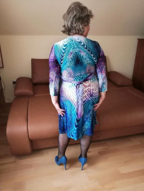ébène éjacule dans la bouche adulte érotique img