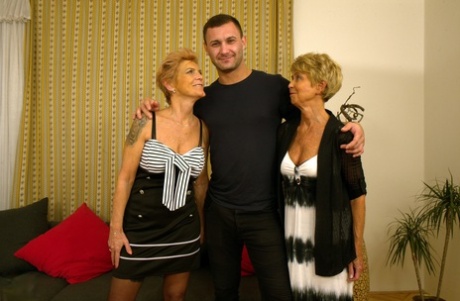 trio de grand-mères haut de gamme image