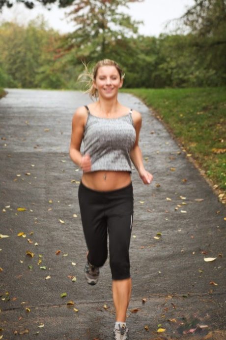 milf en extérieur chaud belle photo