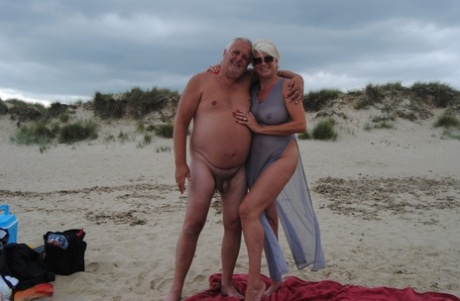 plage mature xxx images
