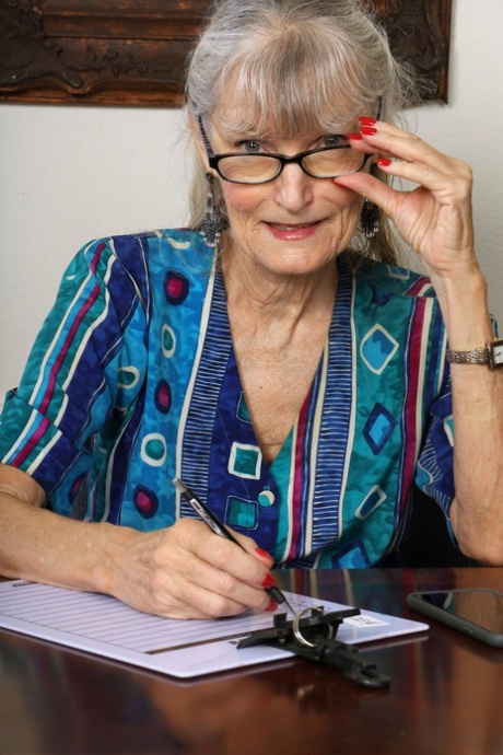 lunettes de grand-mère sexe sympa img