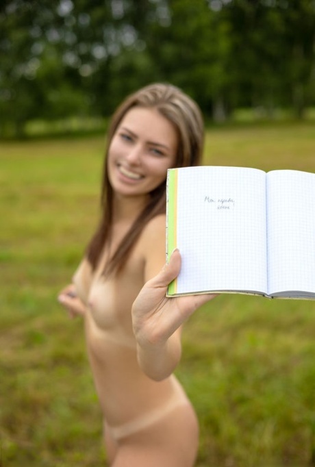 fille de la campagne nu libre collection