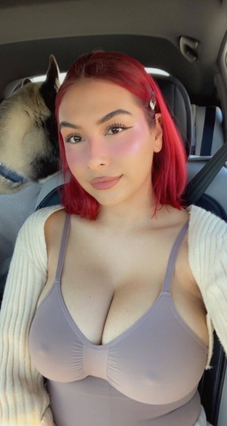 selfie gros seins belle haute qualité image