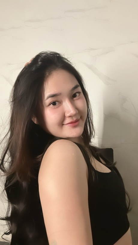 asiatique potelée nu exclusif galerie