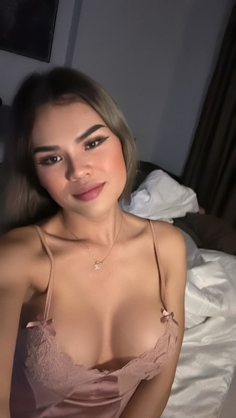 petite transexuelle nue en haute qualité collection