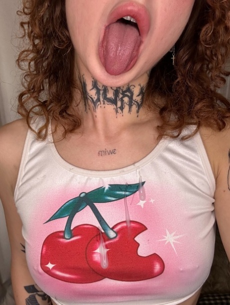 Ahegao nus de haute qualité galeries