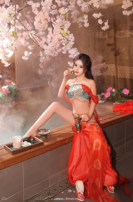 lingerie piccola sesso dei nudi archivio