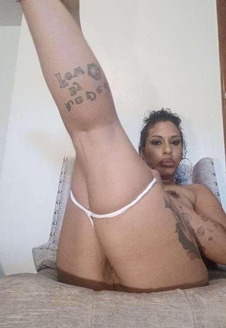 faux seins asiatiques très chaud des photos