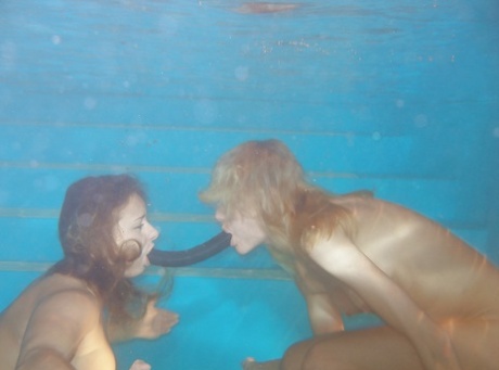 sous leau nu sympa archive