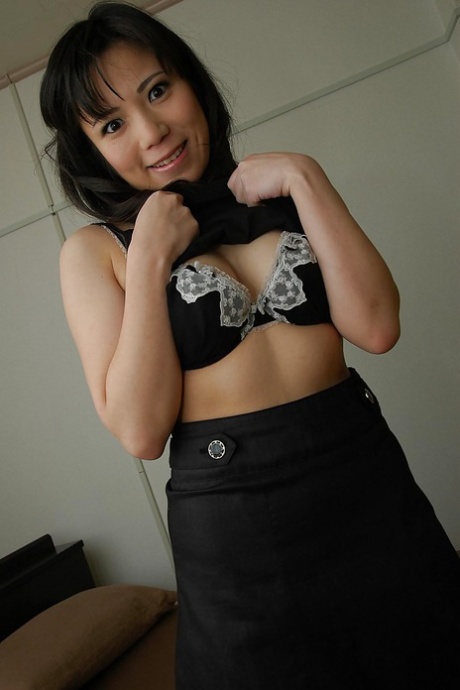 déshabillage asiatique sexy parfait images