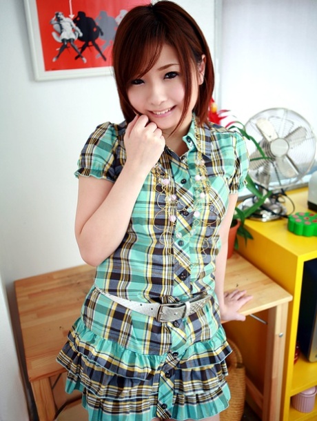 petite japonaise nu parfait image