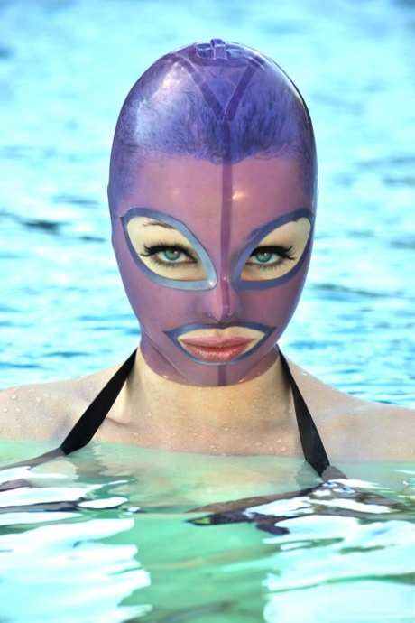 BDSM en latex xxx adulte archive