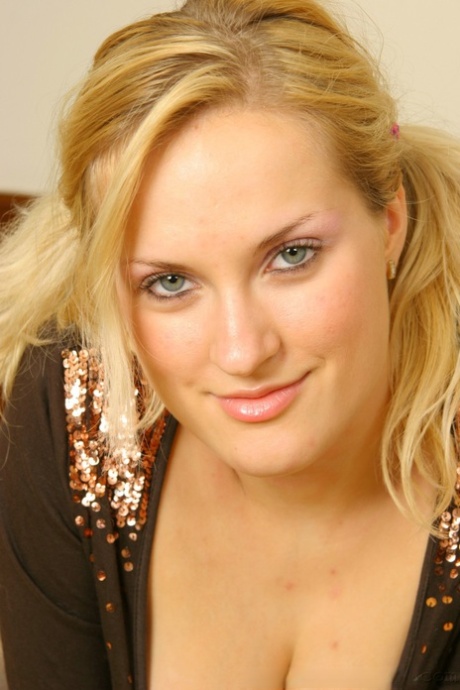 joli visage nu pornographique img