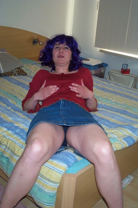 jupe mature très chaud image