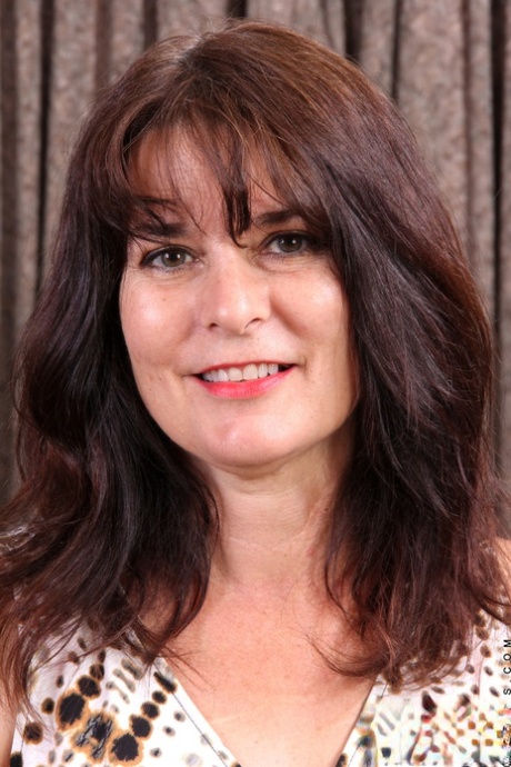 vieille grand-mère poilue pornographique en haute définition images
