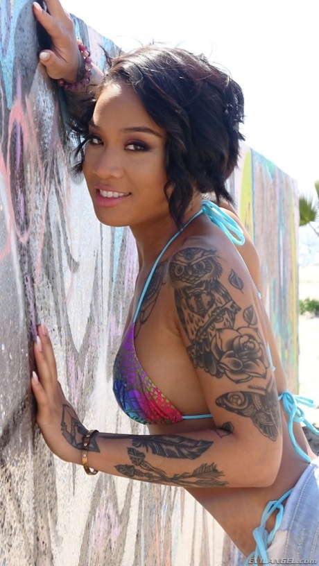 tatouage ébène meilleur parfait photo