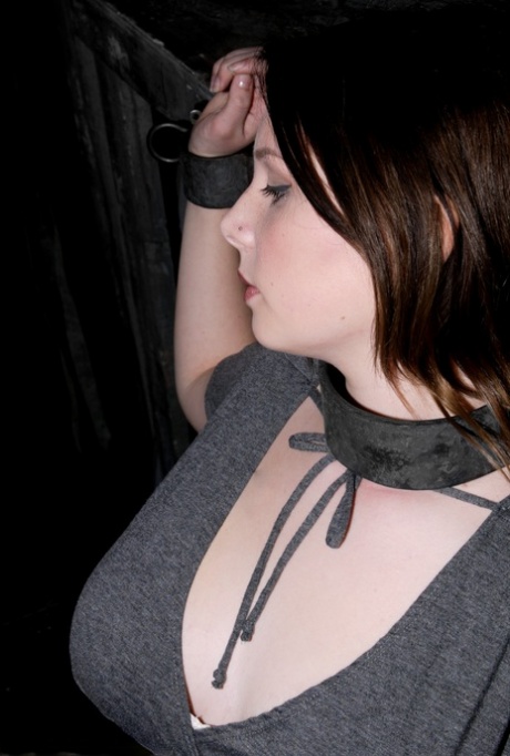 brune bdsm exclusivité pornographique galerie