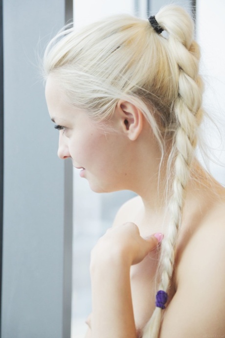petite adolescente blonde parfait collection