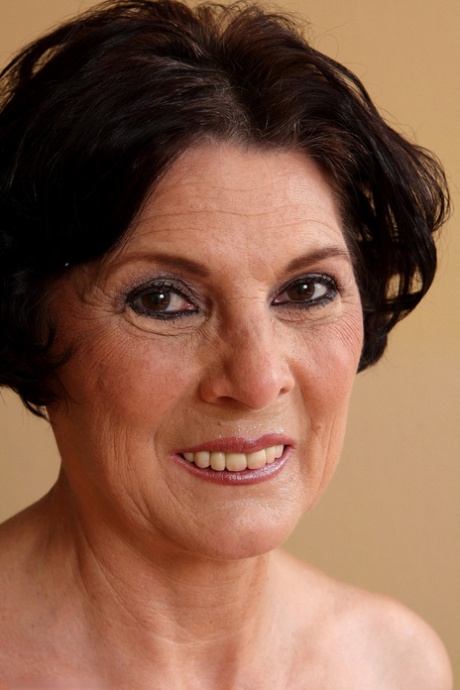 visage mature assez érotique photo