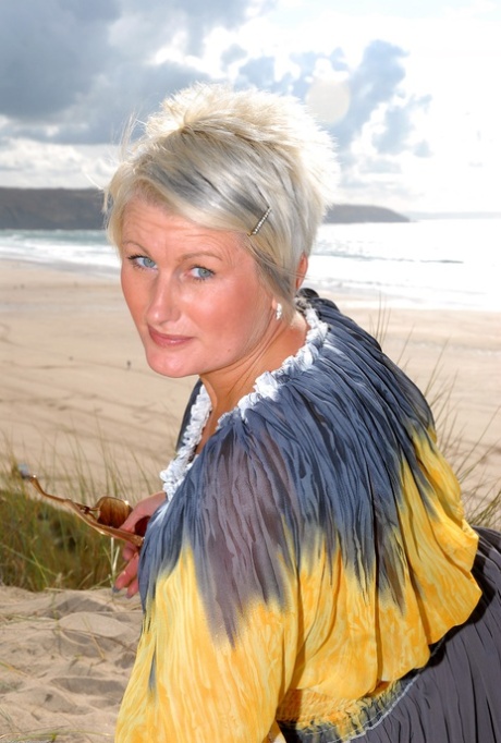 plage de grand-mère xxx gratuit archive