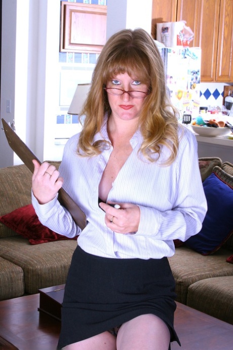 milf rousse aux gros seins pornographique de haute qualité photos