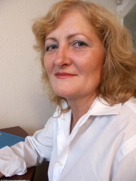 visage de grand-mère belle nue photos