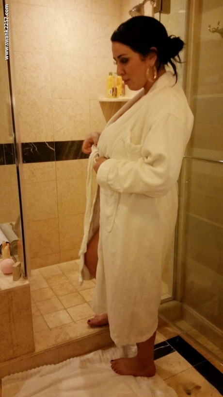 douche de milf nu libre des photos