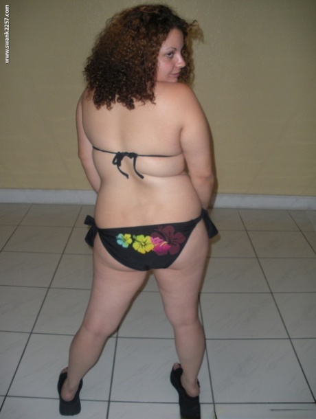 bikini potelé jolie xxx img