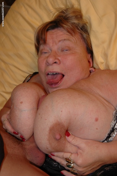 grand-mère gros seins pornographique érotique collection