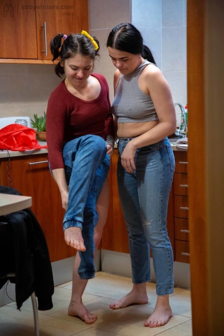 footjob en collants haute qualité collection