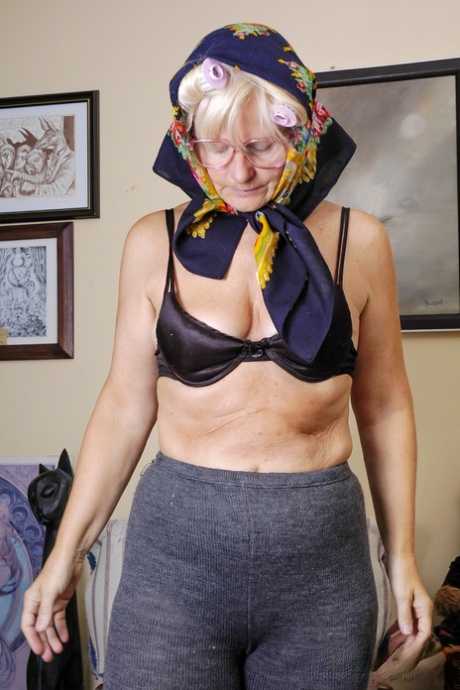 grand-mère amateur nus chauds photo