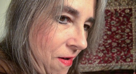 visage de grand-mère top pornographique photos