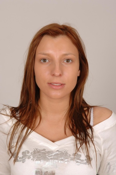 casting dadolescents nue en haute qualité images