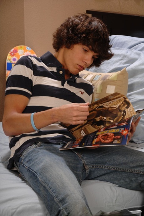 gay maigre nu libre photos