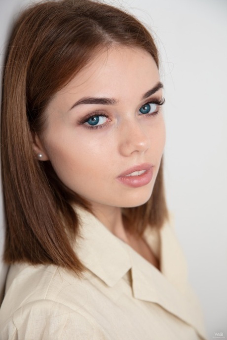 beau visage nu de haute qualité images