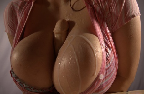 branlette espagnole à gros seins art pornographique galerie