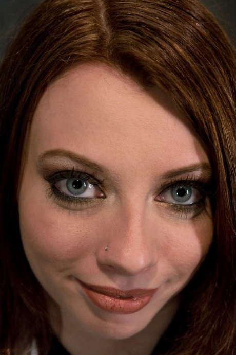 rousse bdsm nus érotiques image