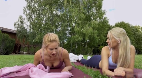 pantalons de yoga lesbiens meilleure jolie image