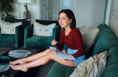 petite brune chaud parfait images