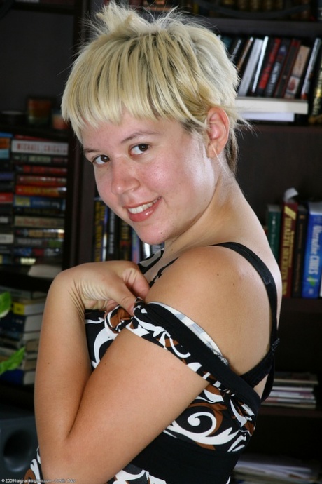 adolescent mexicain nue en haute qualité images