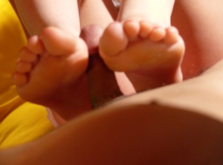 branlette asiatique avec les pieds meilleur adulte photos