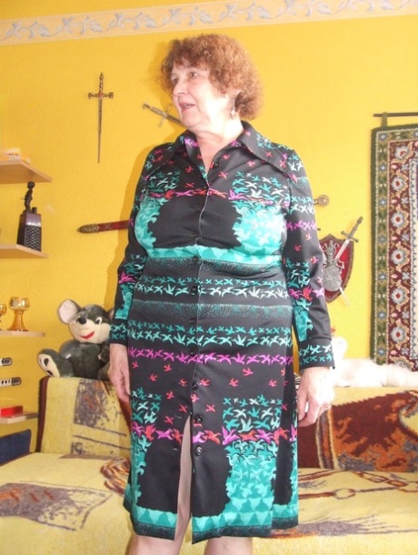grand-mère de plus de 70 ans chaud parfait galeries