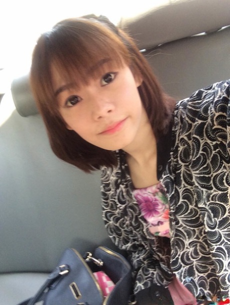 petite ladyboy xxx sympa galeries