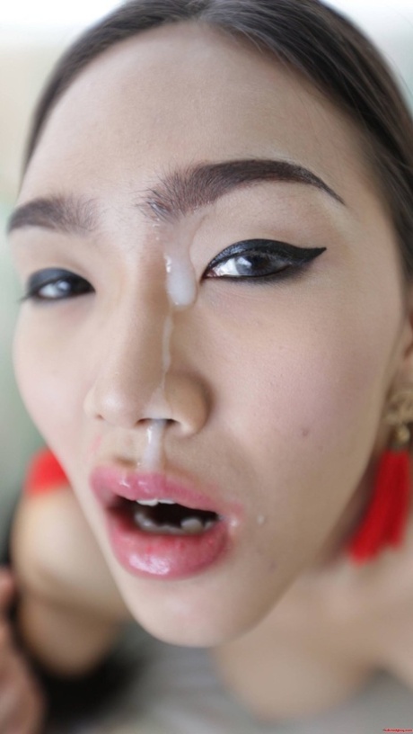 ladyboy éjacule porno gratuit photos
