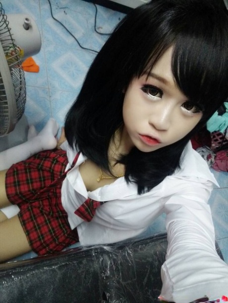 adolescente ladyboy bel art galeries