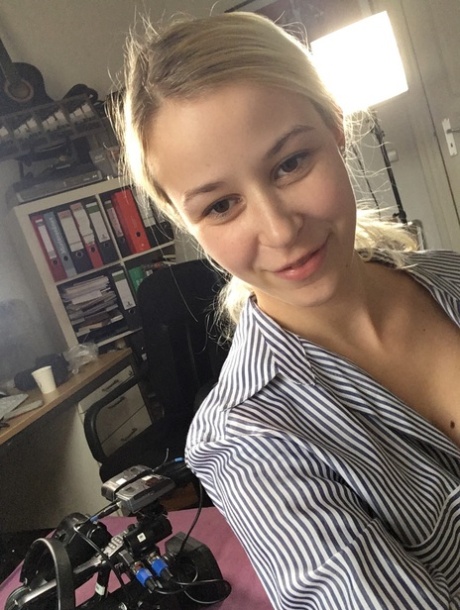 fille blanche potelée adulte gratuit collection