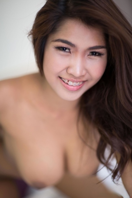 ado asiatique aux gros seins exclusivité de haute qualité galerie