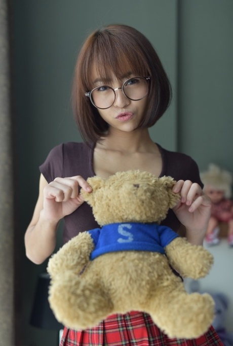 petite ladyboy chaud érotique des photos